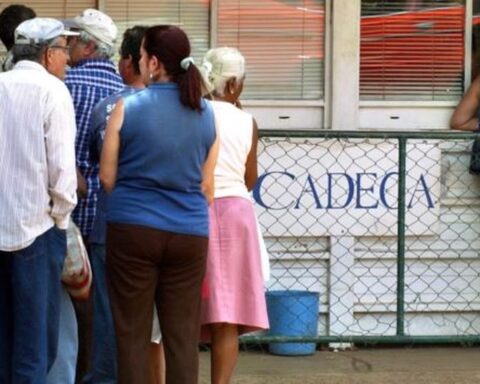 Inflation forces the Central Bank of Cuba to raise the limit per traveler to 5,000 pesos