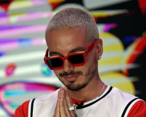 J Balvin shows, for the first time, the face of his son