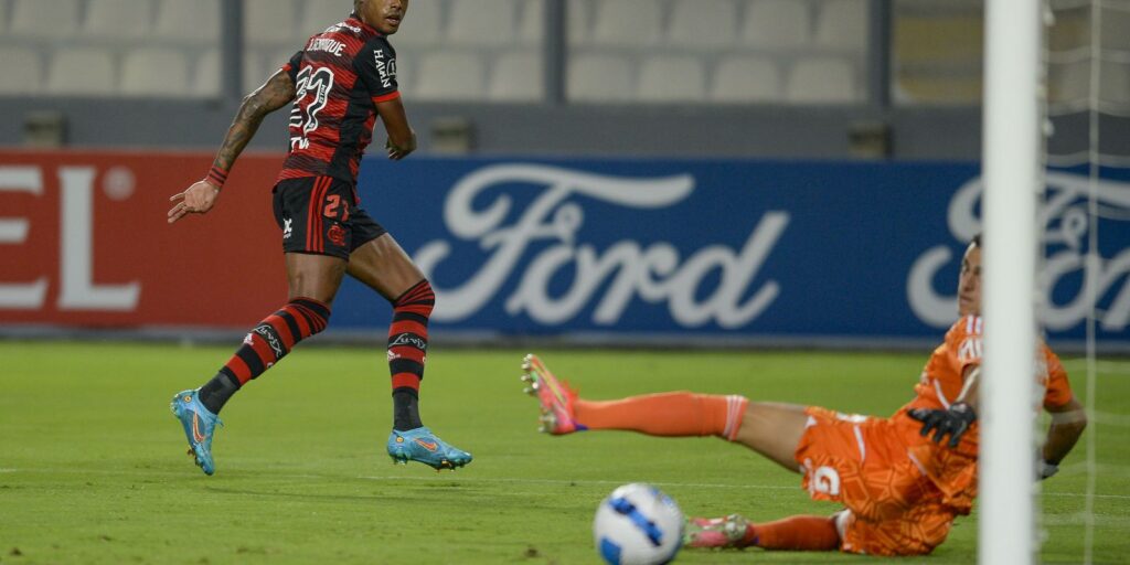 Libertadores: Flamengo beats Sporting Cristal 2-0