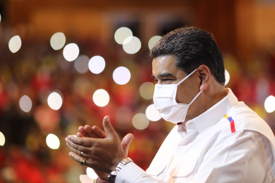 Maduro demands to end the scrap metal and gasoline mafias