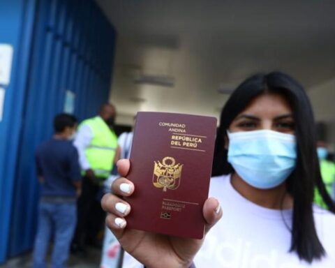 Migrations: follow these steps to obtain your passport through regular and emergency procedures