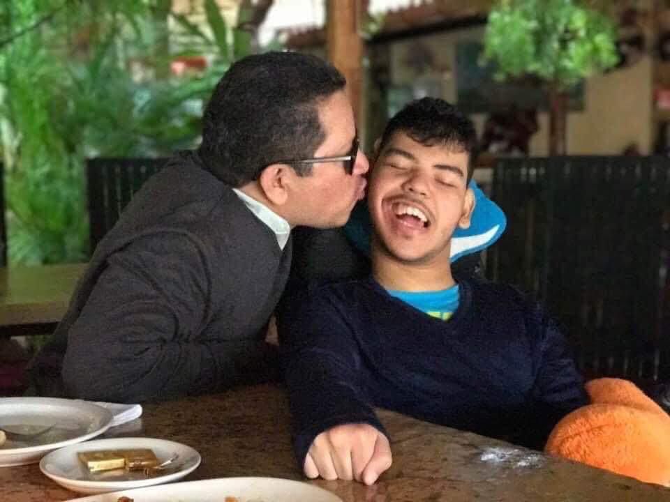 Miguel Mora's son turns 20.  He has 10 months without seeing his dad
