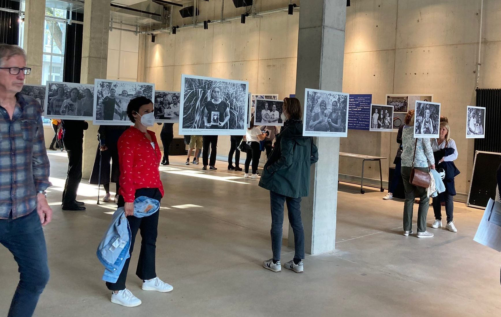 Mothers of April start a traveling exhibition around Europe demanding justice