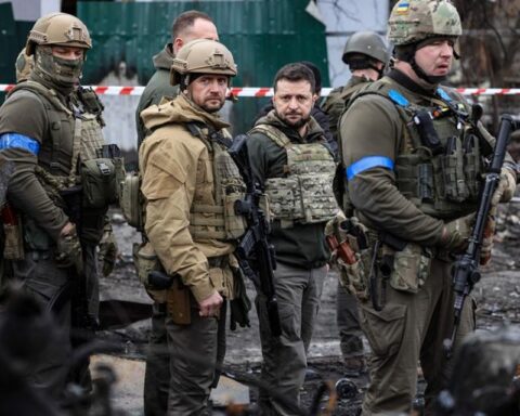 Negotiations between Ukraine and Russia in "check" due to the death of soldiers in Mariupol