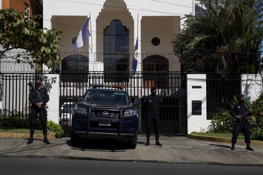 Nicaraguan Regime Keeps OAS Headquarters Besieged