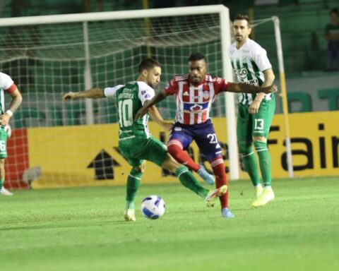 Oriente Petrolero succumbs to Junior (1-3) and adds its third consecutive loss