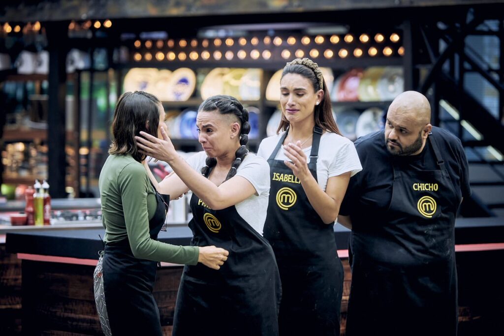 Pamela is the new eliminated from MasterChef and incredibly Isabela cried her departure