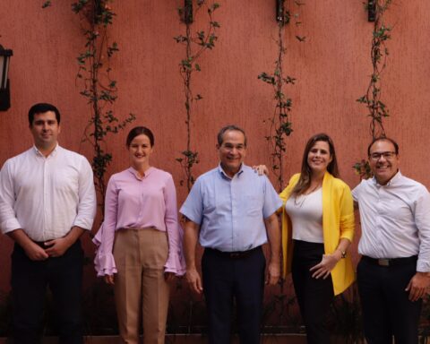 Pre-candidates for the Presidency of the Republic for the concertation hold meetings