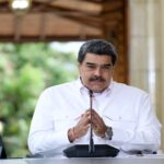 Presidente Maduro afirma que hay que revolucionar para torcerle el brazo al burocratismo