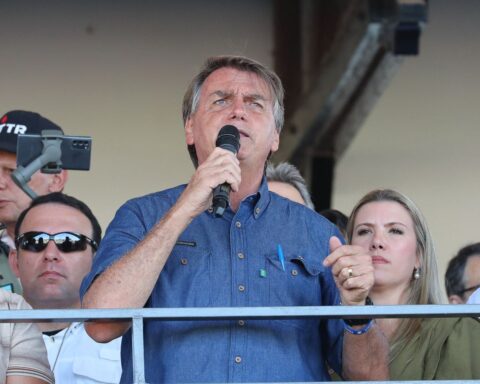 President says he will comply with WTO demand for more food