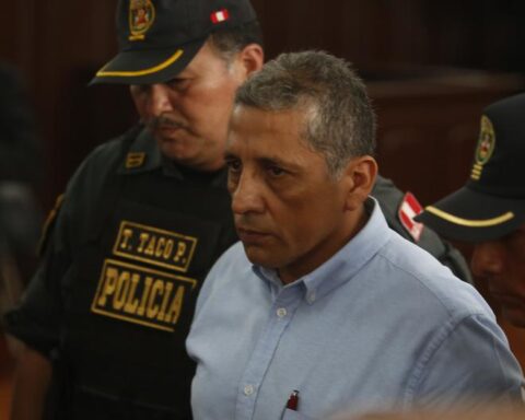 Presidential thanks commission analyzes prison benefit for Antauro Humala