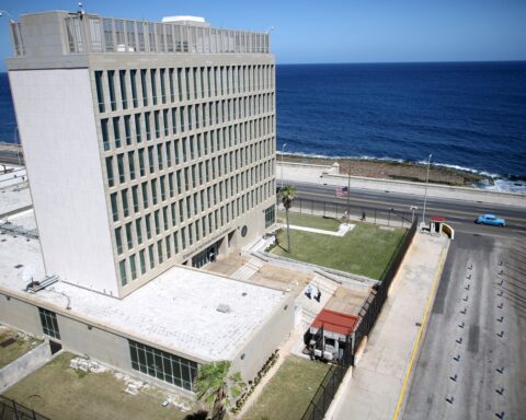 Edificio de la Embajada de Estados Unidos en La Habana. Foto: Archivo