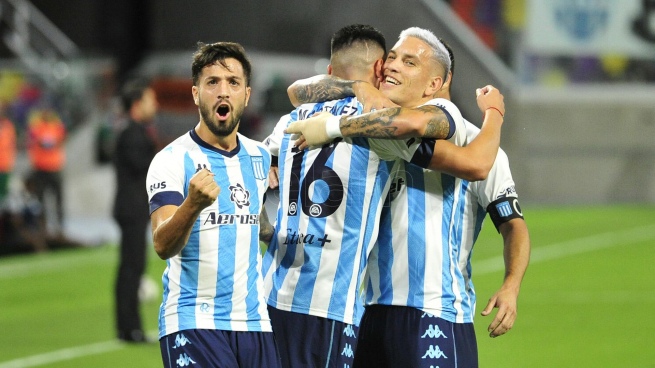 Racing turned it around in Avellaneda, scored goals and continues to lead in its area