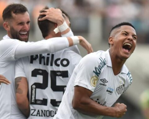 Santos assumes the leadership in Brazil after the stumble of Corinthians