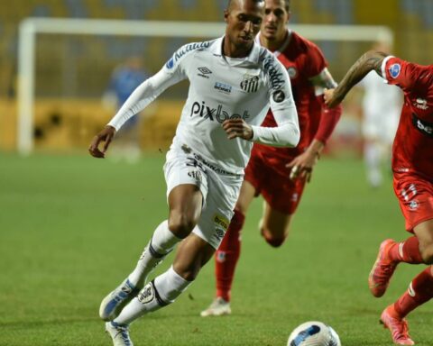 Santos stays in the tie with Unión La Calera in the Sudamericana