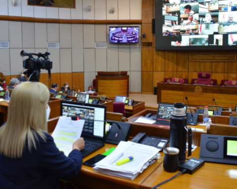 Senators Approve Eliminating Fuel Quotas