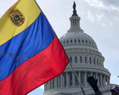 Senators call on the Biden Administration to extend TPS for Venezuela