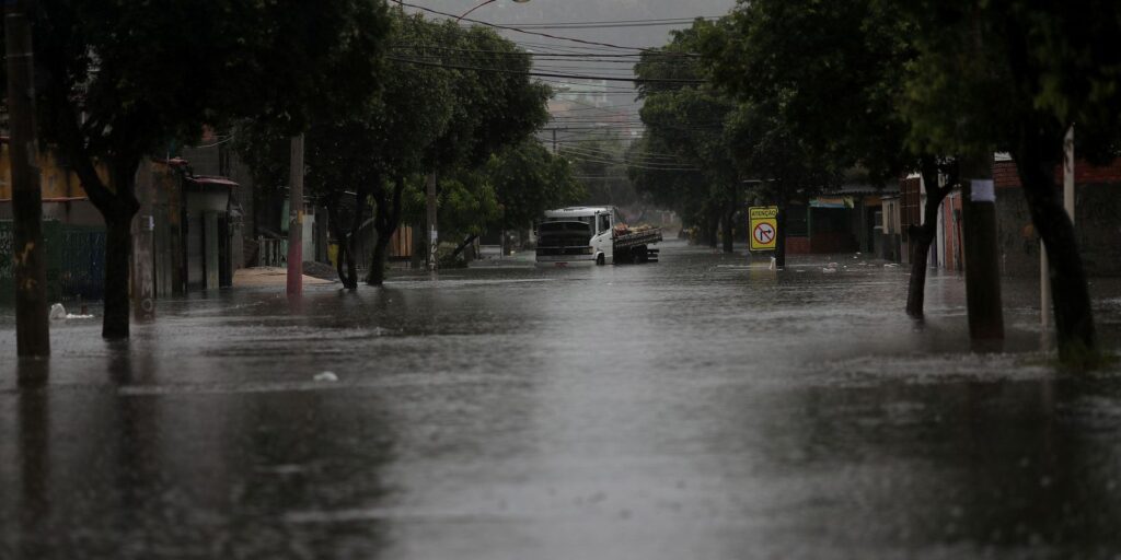 Storm in Costa Verde in Rio de Janeiro kills 7 people