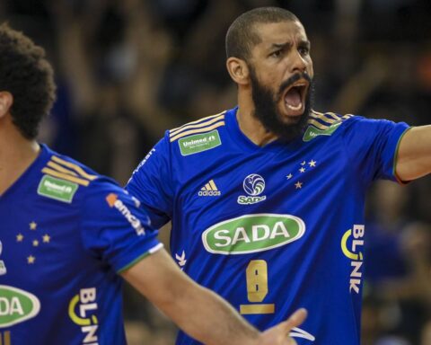 Superliga: behind 5th title, Wallace praises Sada Cruzeiro fans