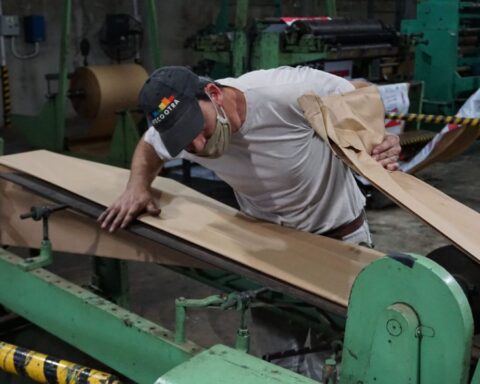 The Ministry of Labor confirmed the registration requirements for Repro II