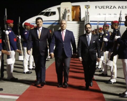 Llega a RD el presidente de Colombia, Iván Duque