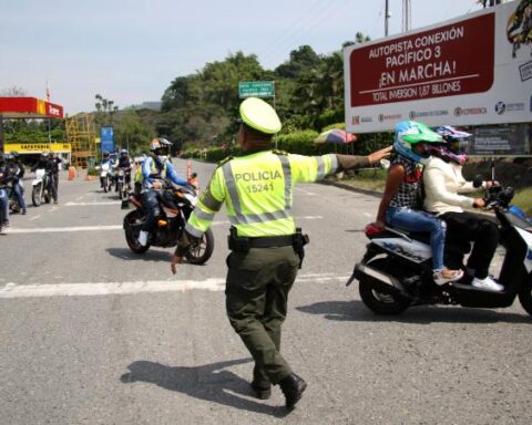 The overview of roads and terminals in the country for Easter