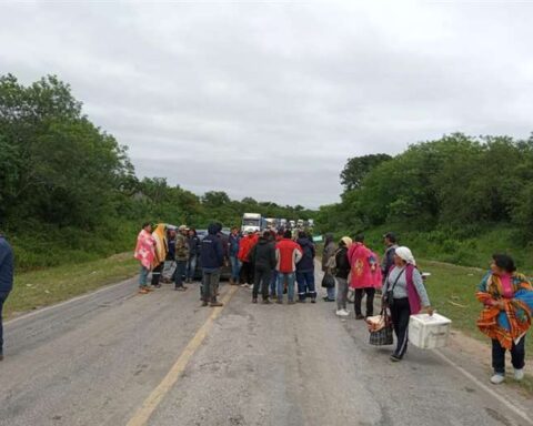 They announce a blockade of the route on the Bioceánica highway from midnight