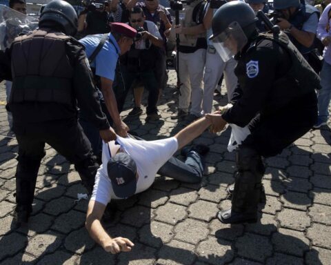 They demand that the international community act against Ortega for the "lethal crimes" attributed to his regime