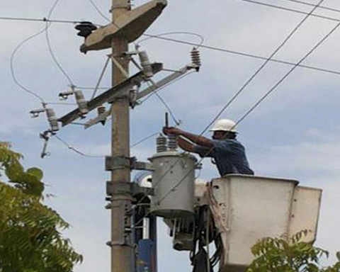 They rehabilitate electrical section in the Valle-Coche highway in Caracas