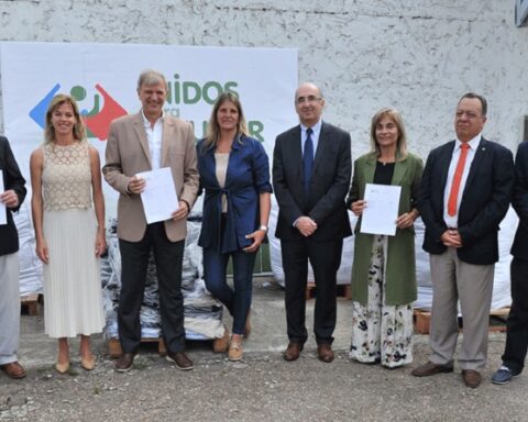 United to Help delivered 5,000 garments to State institutions