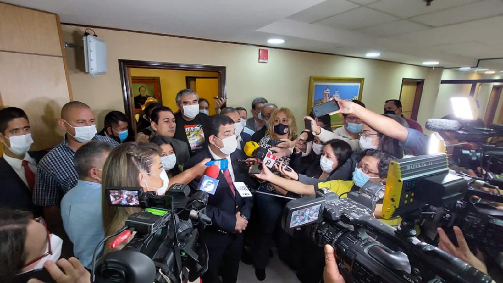 Velázquez asks for new indebtedness for US$ 225 million