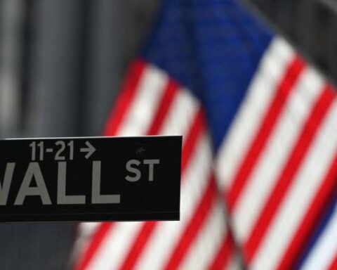 Wall Street, down marked by inflation and its impact on companies