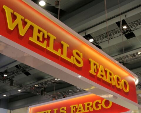 Wells Fargo's quarterly profit falls almost 21% due to the impact of inflation and the war in Ukraine