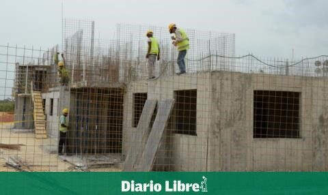 What do Dominicans need to work construction?