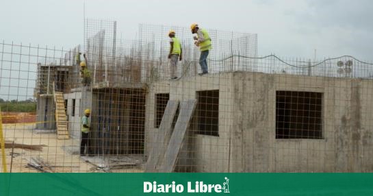 What do Dominicans need to work construction?