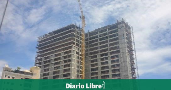 What is the informality in the DR construction sector?
