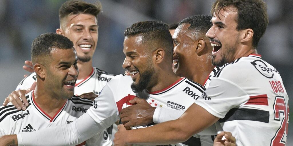 1-3: Sao Paulo, with a firm step in Bolivia