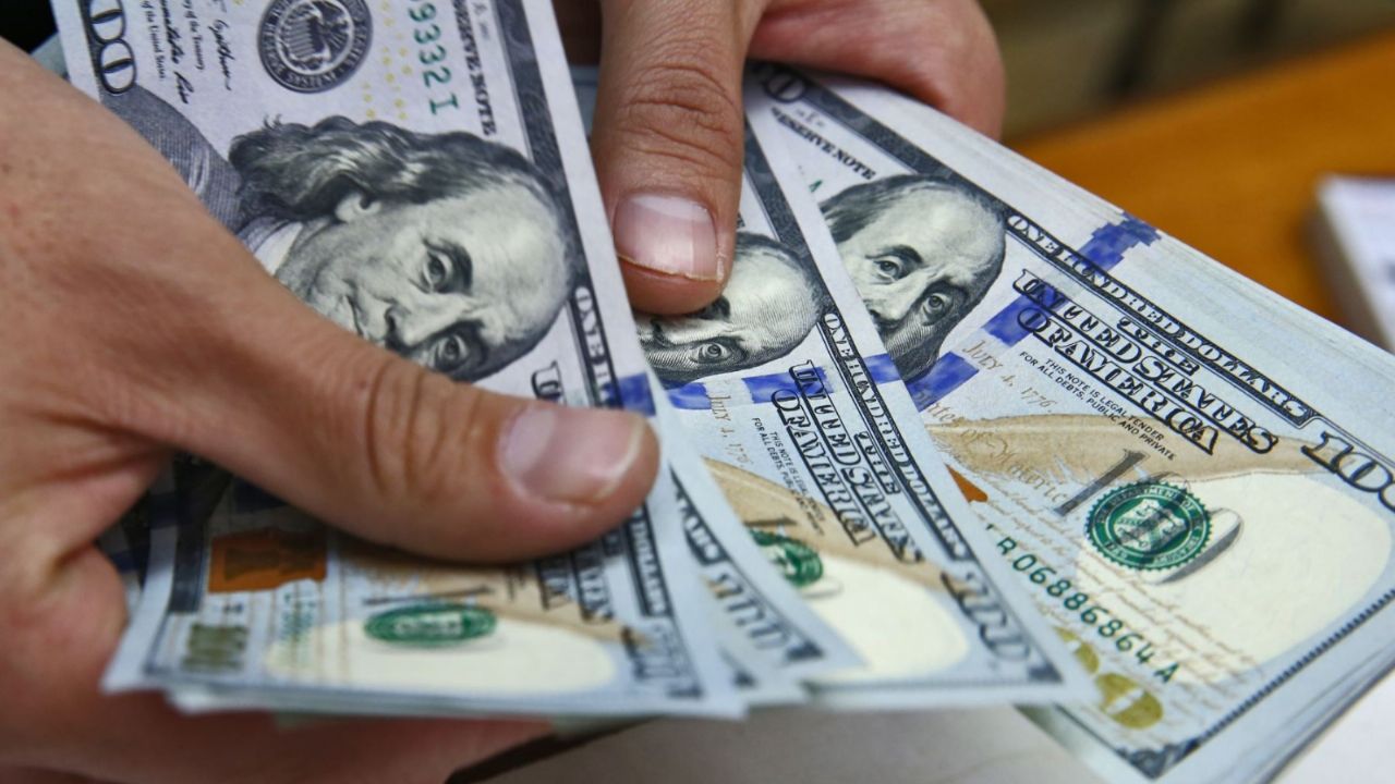 Dollar today: how much is the foreign currency trading for this Friday, May 13