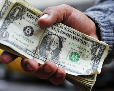 Dollar today: how much is the foreign currency trading for this Sunday, May 22