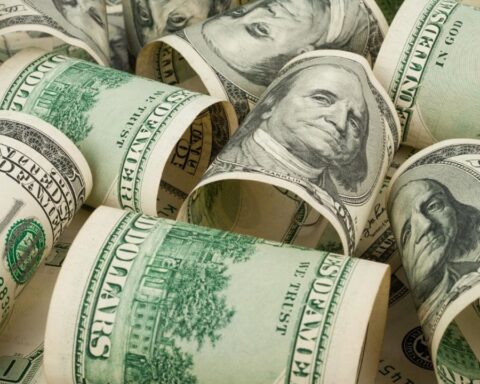 Dollar today: how much is the foreign currency trading for this Thursday, May 26