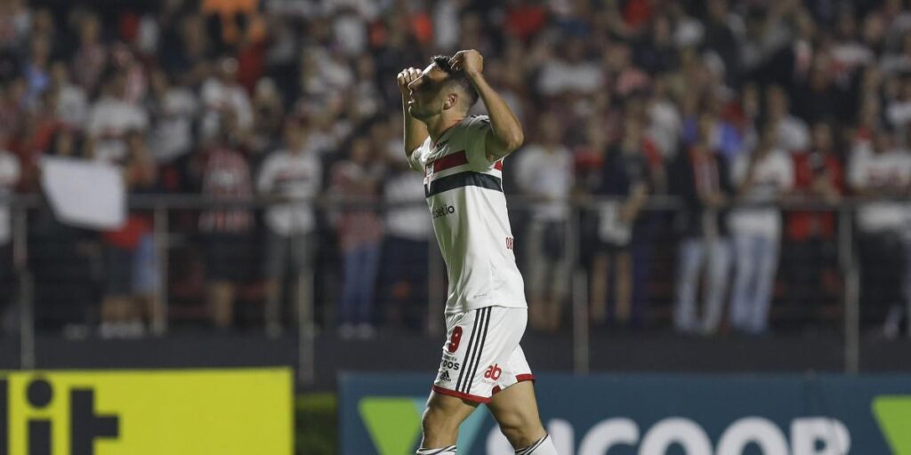 2-1: Sao Paulo prevents Santos from regaining the lead