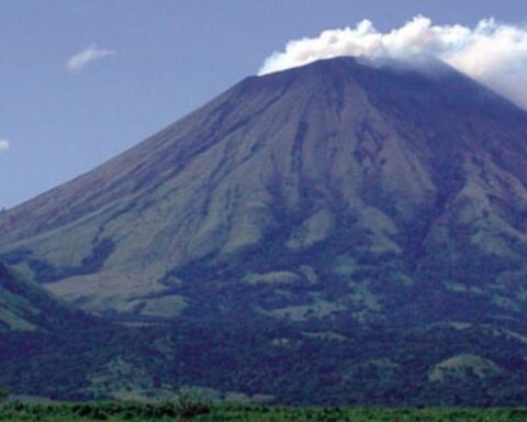 40 families decided to evacuate due to the threat of a landslide in the Mombacho volcano