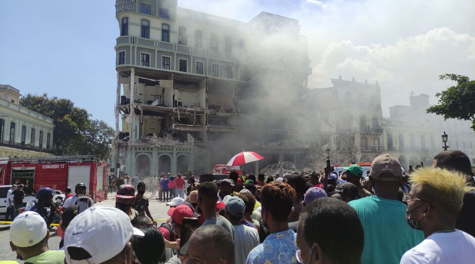 A strong explosion destroys the Saratoga hotel in Havana