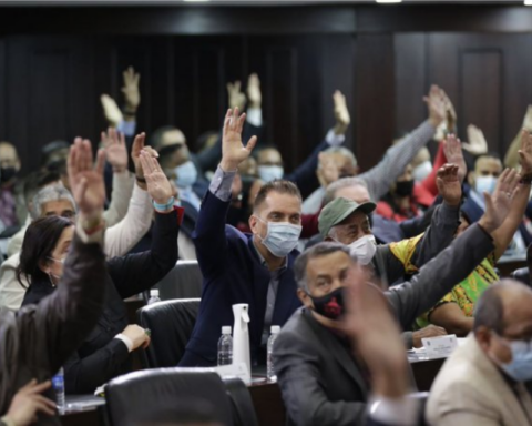 AN of Maduro approves express laws silencing opponents