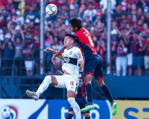 APF: The superclásico will be played with local and visiting audiences!