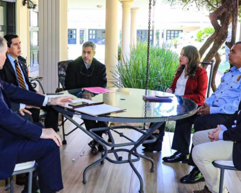 Abdo met with his security team