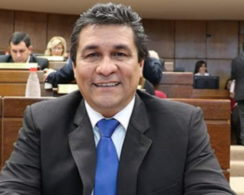 According to Blas Lanzoni, the Deputies are analyzing promoting a political trial against Abdo