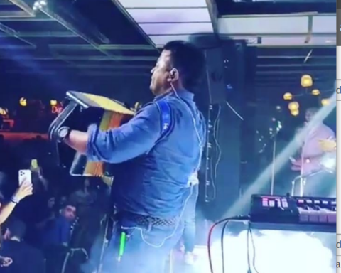 Accordion player 'Koty' Araújo is robbed inside a taxi in Bogotá