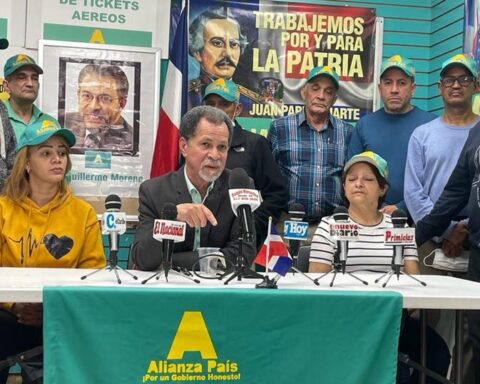 AlPaís-NY iniciará lucha en calles por rebaja documentos consulares