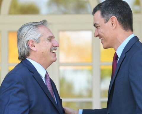 Alberto Fernández met in Spain with Pedro Sánchez: what they talked about